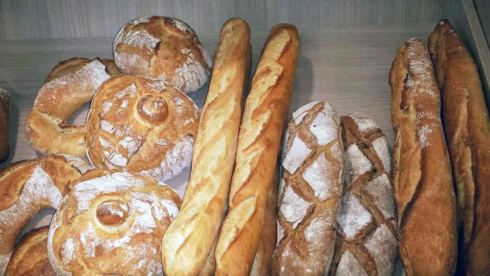 Venta de pan artesano en Ourense